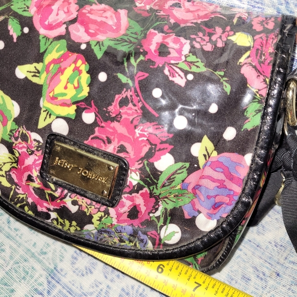 Betsey Johnson Floral Print crossbody NWOT - Picture 8 of 10
